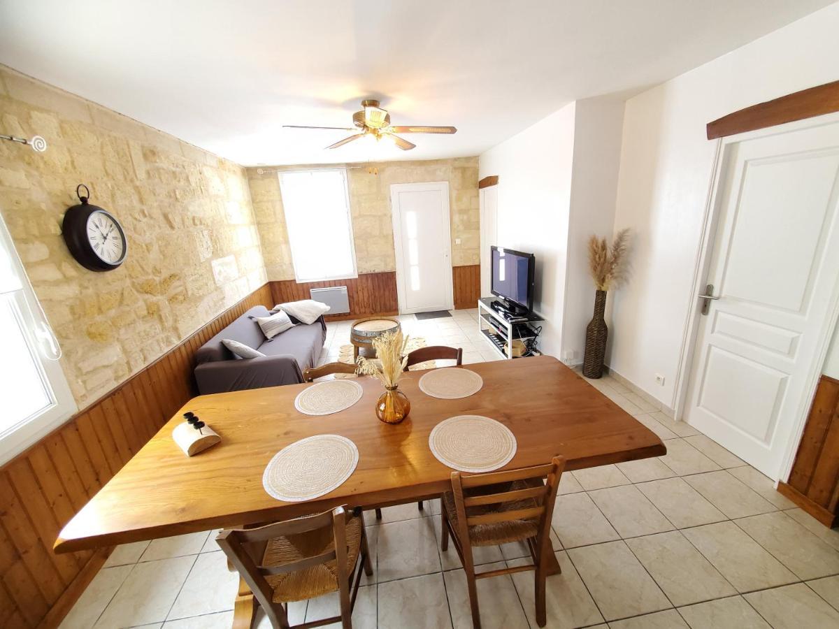 Maison De Vacances Gite Le Margot Margaux-Cantenac Esterno foto