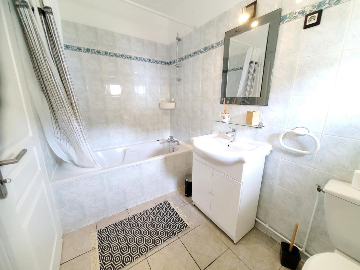 Maison De Vacances Gite Le Margot Margaux-Cantenac Esterno foto